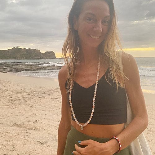 sarah_oleson_yoga_retreat_love_sq.jpg?v=1645207199