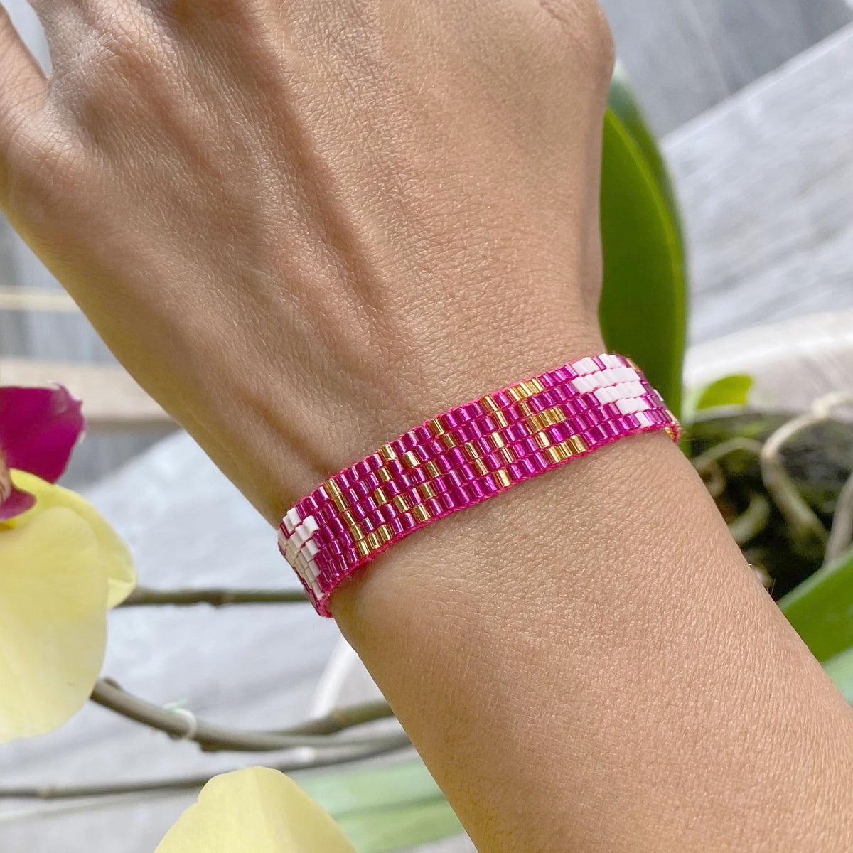 Buy ISHVAKU multilayerd bracelets for women colorful seed beaded bulk  bracelets - for women & girls, fashionable handmade boho bracelets -  casual wear